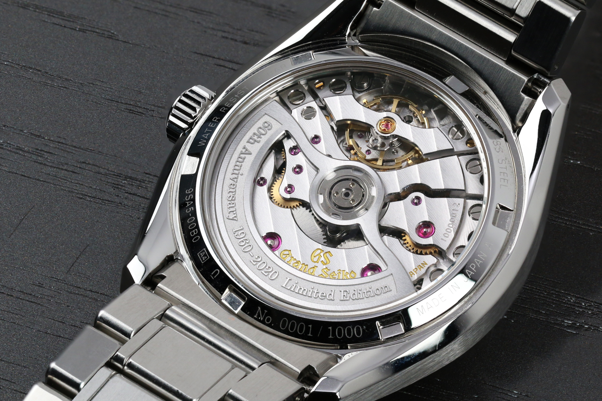 Caliber 9SA5 through a sapphire case back of SLGH003.